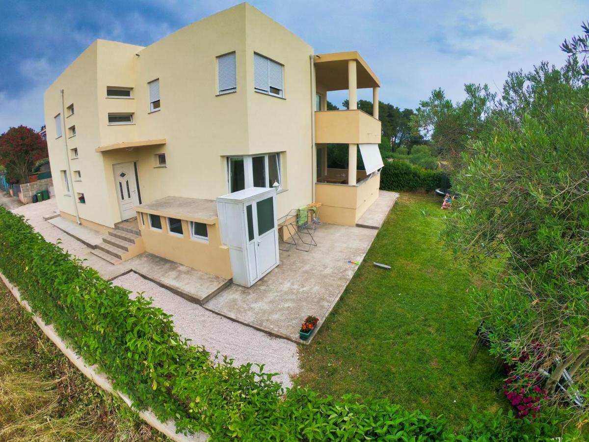 Apartments Martina บาร์บินเย ภายนอก รูปภาพ