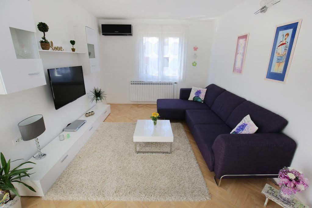 Apartments Martina บาร์บินเย ภายนอก รูปภาพ