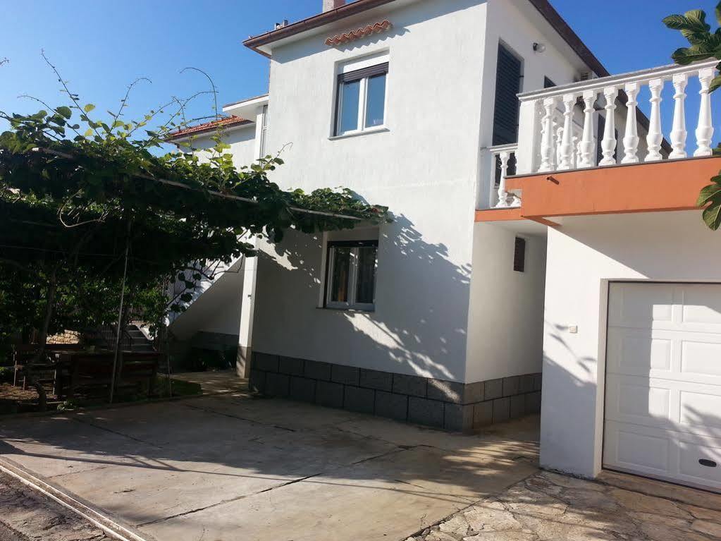 Apartments Martina บาร์บินเย ภายนอก รูปภาพ