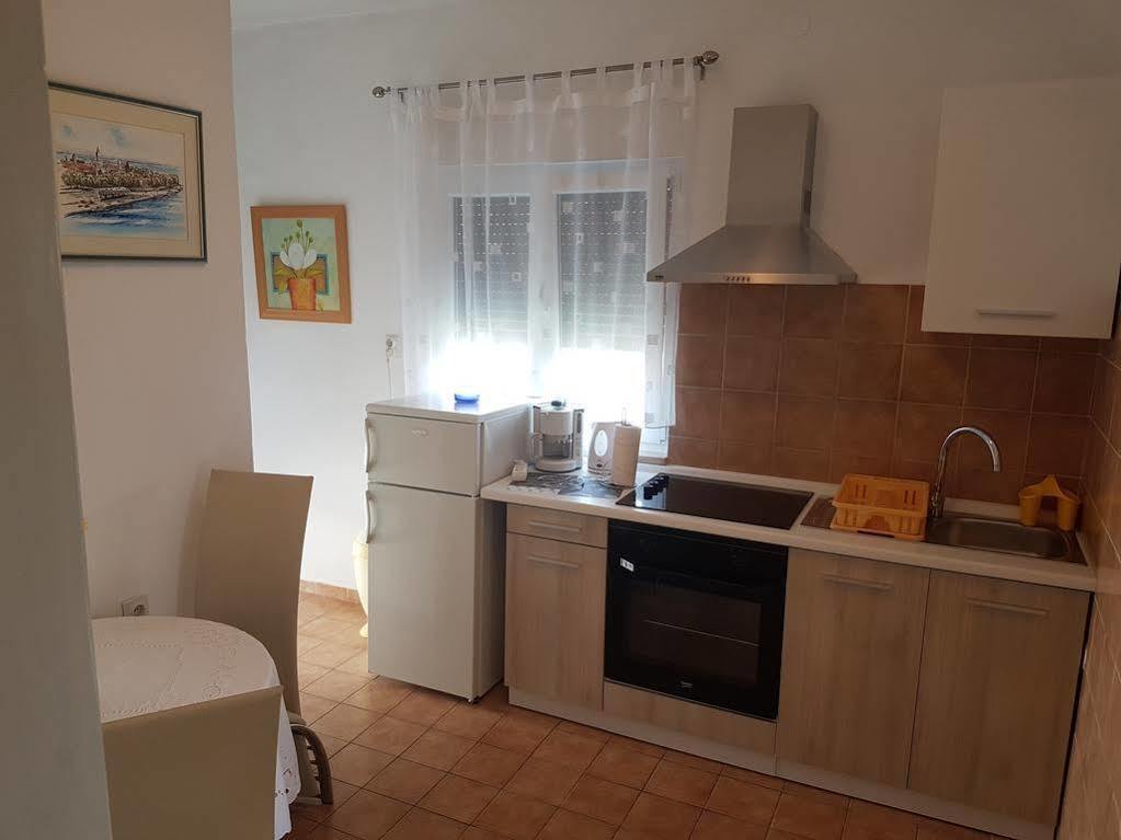 Apartments Martina บาร์บินเย ภายนอก รูปภาพ
