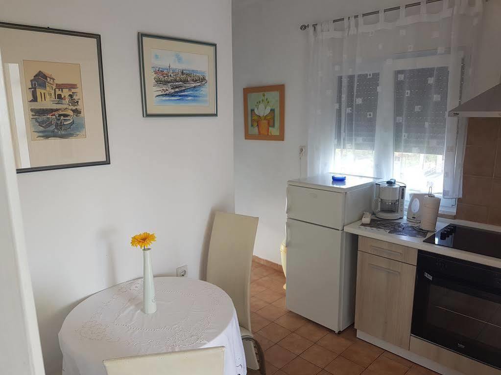 Apartments Martina บาร์บินเย ภายนอก รูปภาพ